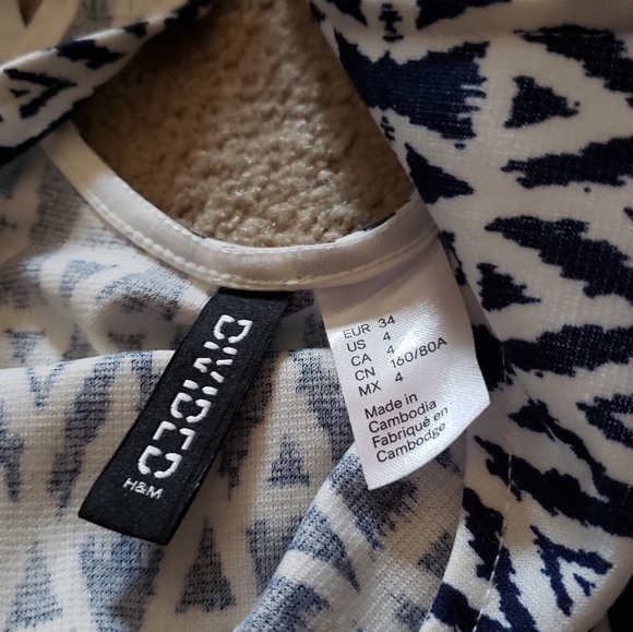 H&M Summer Dress - Picture 1 of 3